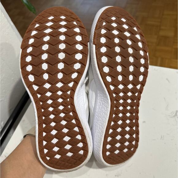 Unisex Vans Ultra Range Exo In White, Size US6.5W/ 5.0M, Like New - Picture 5 of 7